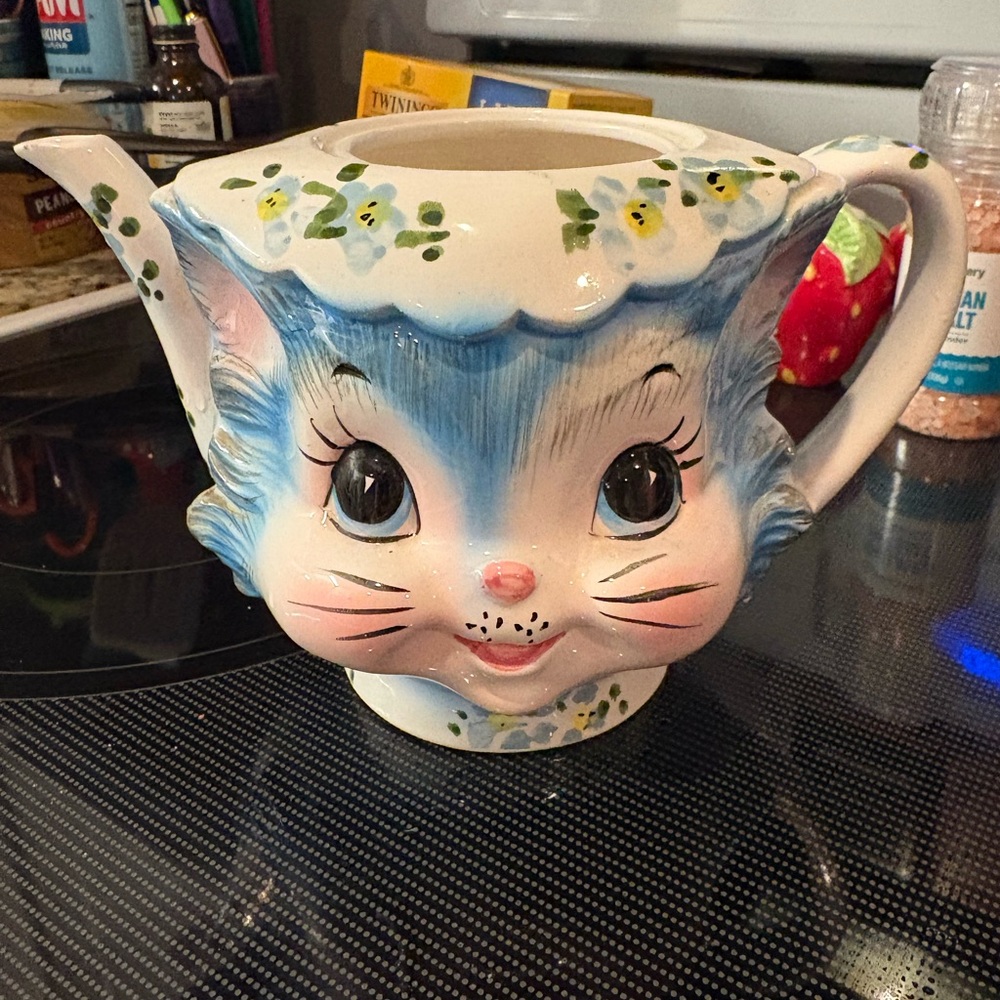 Lefton China   Cat Teapot